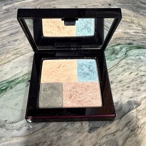 Victoria's Secret Quad Eyeshadow Palette - Peach, Blue, Gray, Cream